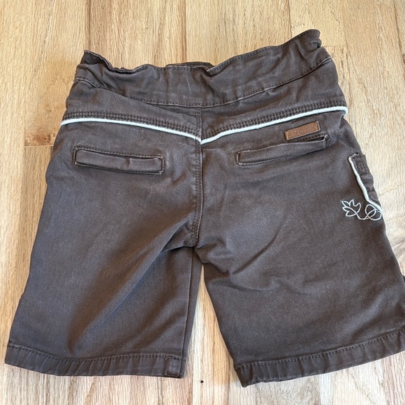 Brown lederhosen with ivory embroidery - Picture 4 of 5